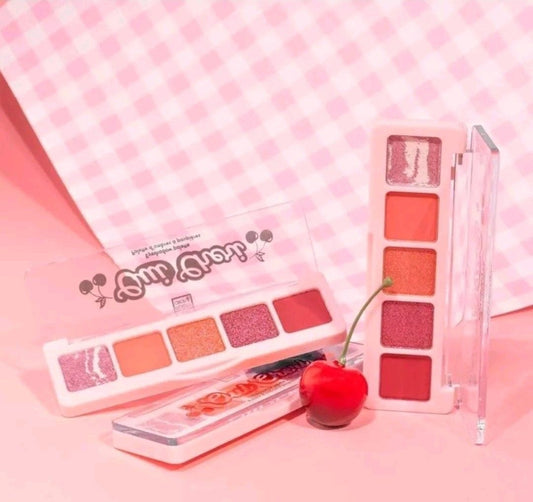 THE BEAUTY CROP Oui Cherie Mini Treat Eyeshadow Palette