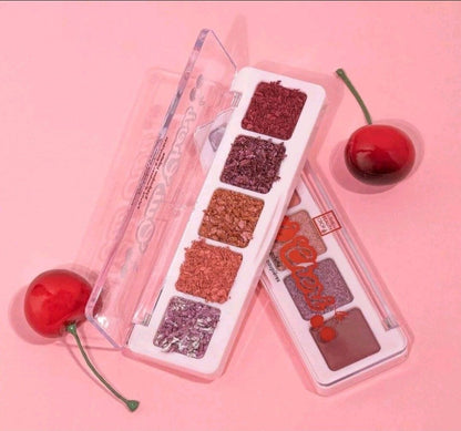THE BEAUTY CROP Oui Cherie Mini Treat Eyeshadow Palette